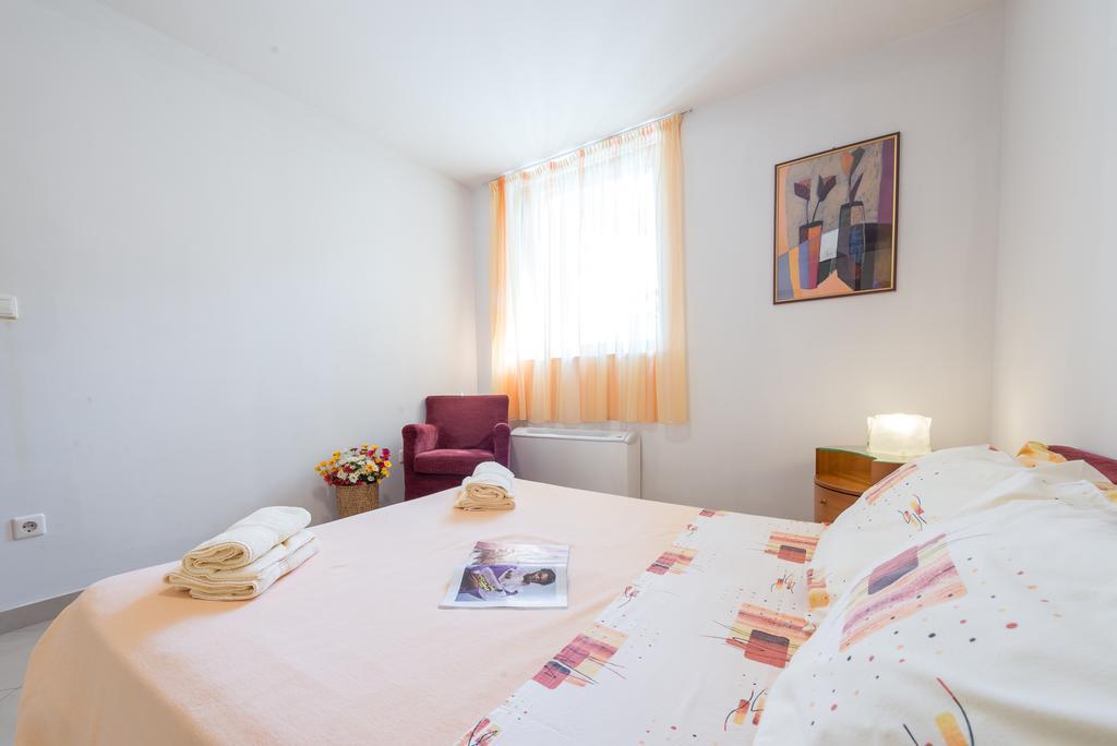 Apartment Dora ツァヴタット エクステリア 写真