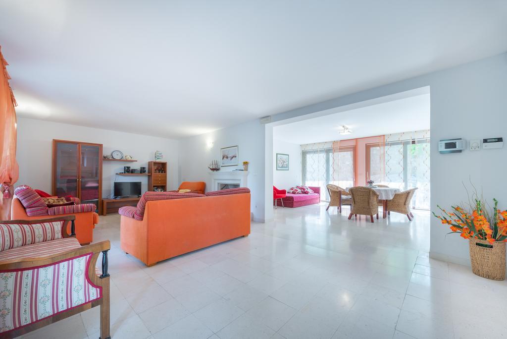 Apartment Dora ツァヴタット エクステリア 写真
